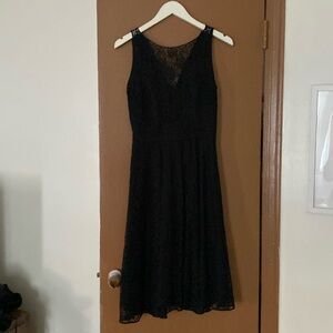 Lace dress with sweetheart neck line